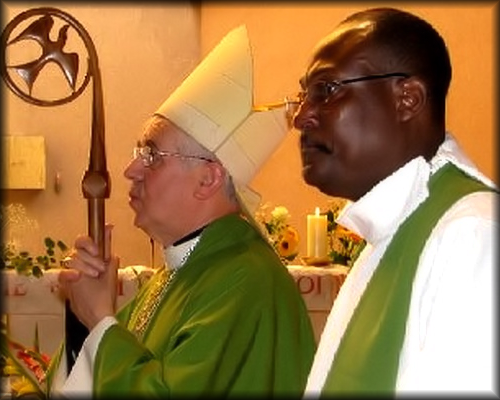 75 Monseigneur Riocreux et Pere H. Sehounhouedo